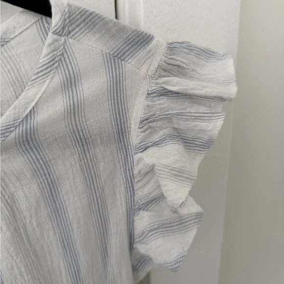 Striped Ruffle Sleeve Dress - Picture 8 of 9